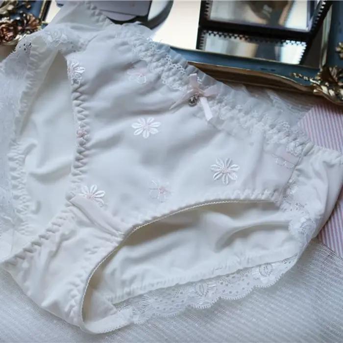Fleur broderie lait soie culottes femmes Sexy dentelle soyeux lisse sans couture femme sous-vêtement