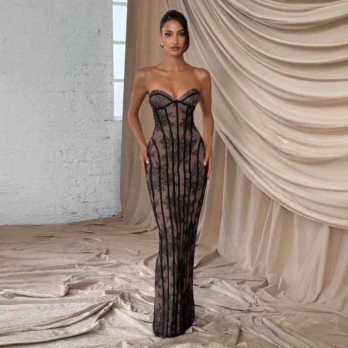 Robe longue élégante sans bretelles en dentelle, corset sexy dos nu, cintrée à la taille, robe maxi 