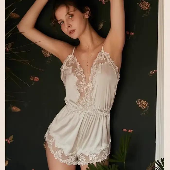 Pyjamas sexy pour femmes, combinaisons une pièce en soie glacée avec dentelle et bretelles, sous-vêtements en satin doux brodés, combinaison une pièce pour adultes