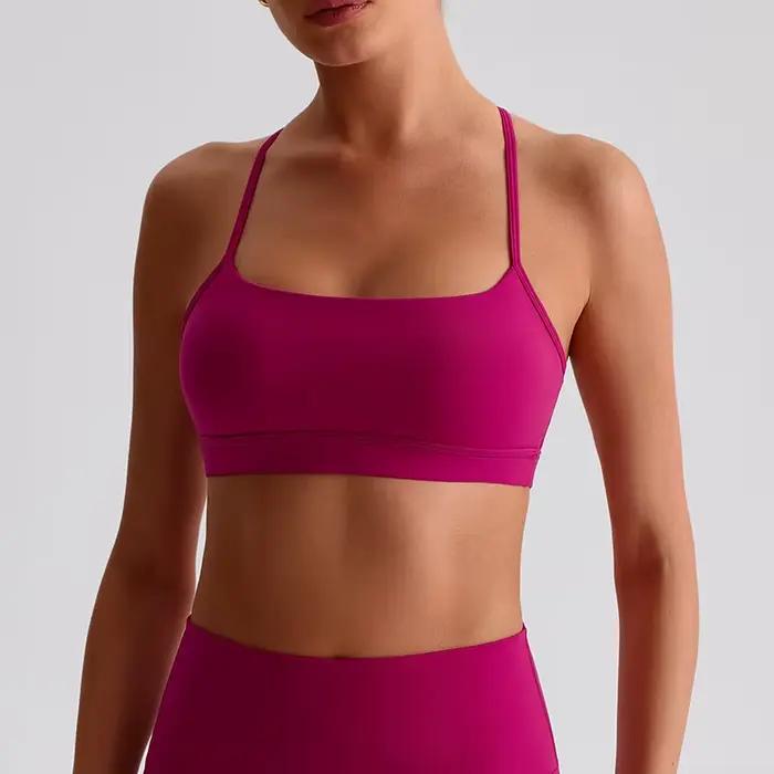 Soutien-gorge de sport brossé à faible impact pour femmes, rembourré, dos croisé, Yoga, bretelles Spaghetti, débardeur court d'entraînement de gymnastique avec bonnets amovibles