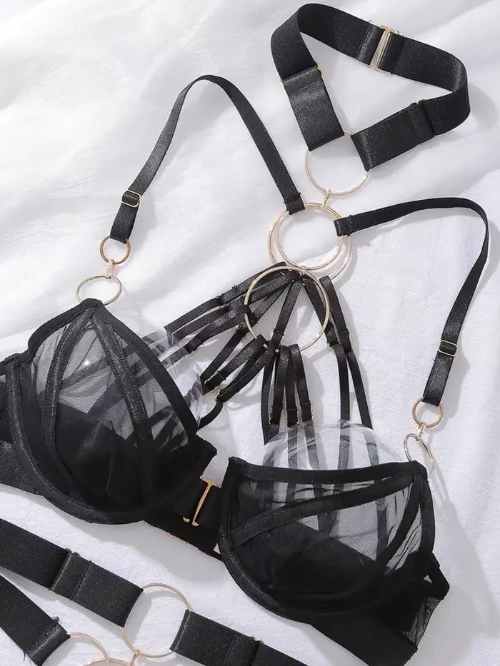 Ensemble de lingerie sexy haut de gamme Belamimi : Soutien-gorge halter ajouré à poitrine ouverte, avec bretelles attrayantes – Luxe et sensualité intime