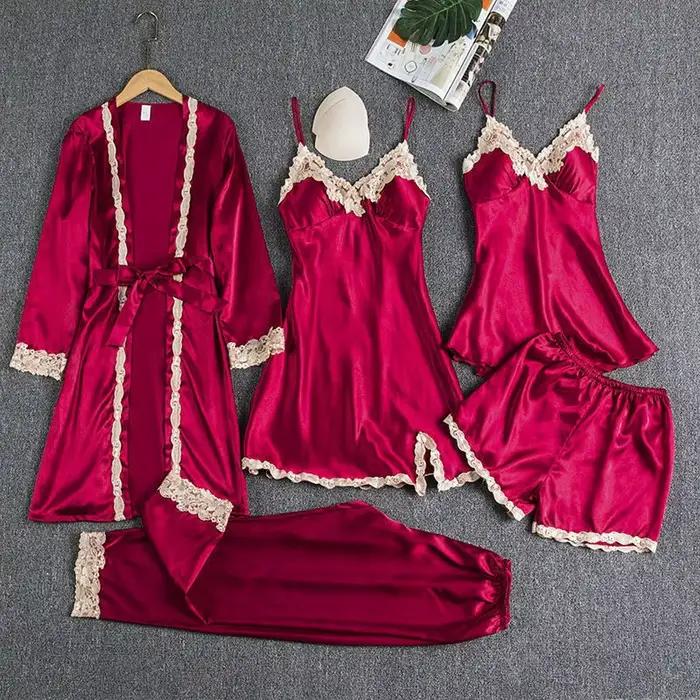 Nouvel Ensemble de Pyjama de Luxe en Satin 5 Pièces pour Femme Occasions Spéciales Tenue d'Intérieur Élégante et Tendance