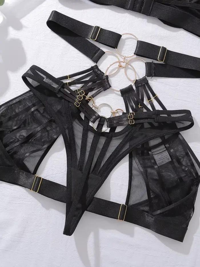 Ensemble de lingerie sexy haut de gamme Belamimi : Soutien-gorge halter ajouré à poitrine ouverte, avec bretelles attrayantes – Luxe et sensualité intime