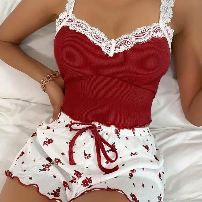 Pyjama pour femmes, ensemble de camisoles et shorts en dentelle, confortable et extensible, adapté à une tenue décontractée à la maison, vêtements de nuit pour femmes, toutes saisons