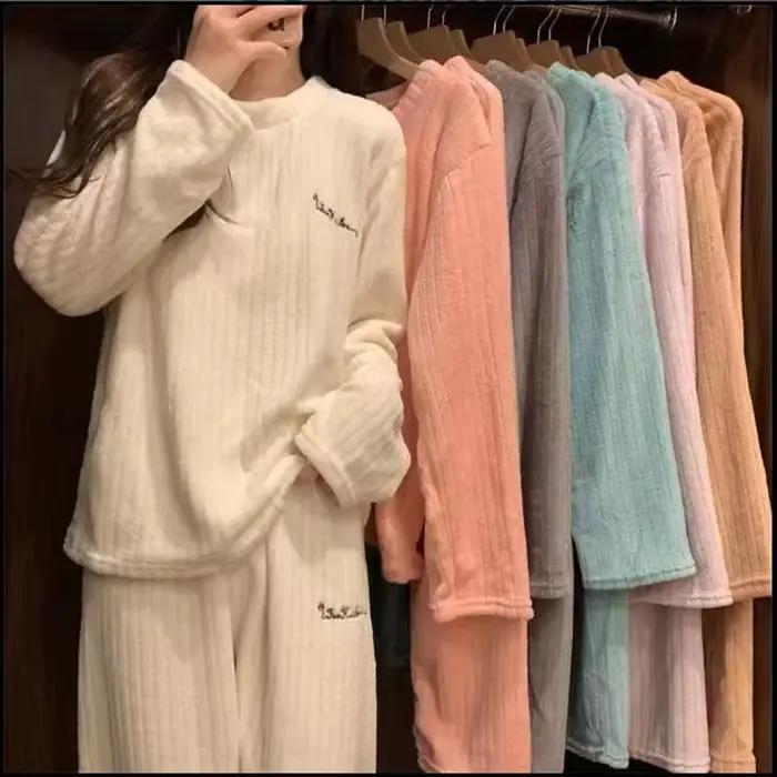 Pyjama d'hiver pour femmes, vêtements de maison, vêtements chauds d'automne et d'hiver, en velours de corail, pour loisirs, rembourrés, nouvelle collection