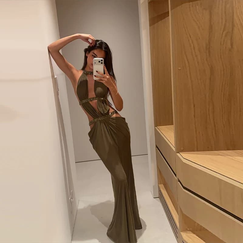 Robe longue décontractée pour femme, style licou, ornée de strass de luxe, découpée, coupe ajustée, 