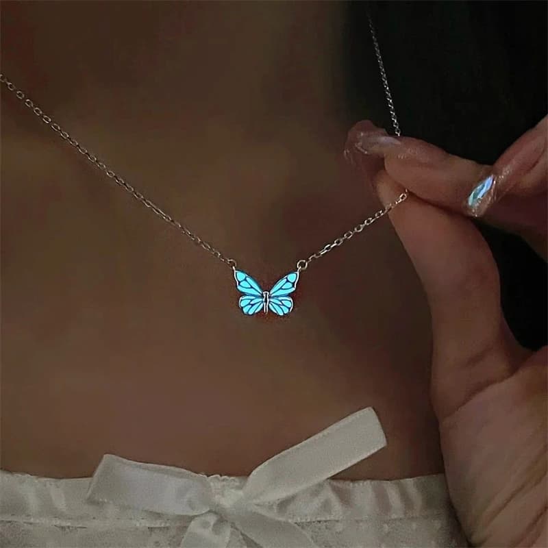 Collier papillon Shoous pour femme, pendentif phosphorescent, vintage, brillant dans la nuit, fluors