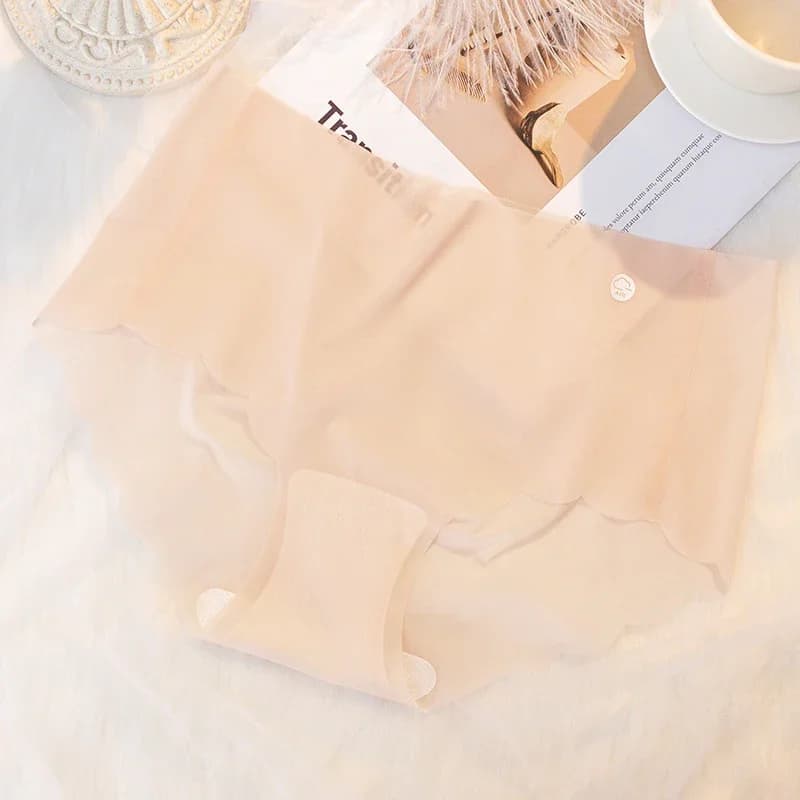 Culotte Invisible en soie glacée pour femmes, sous-vêtements Ultra fins sans couture, taille haute,