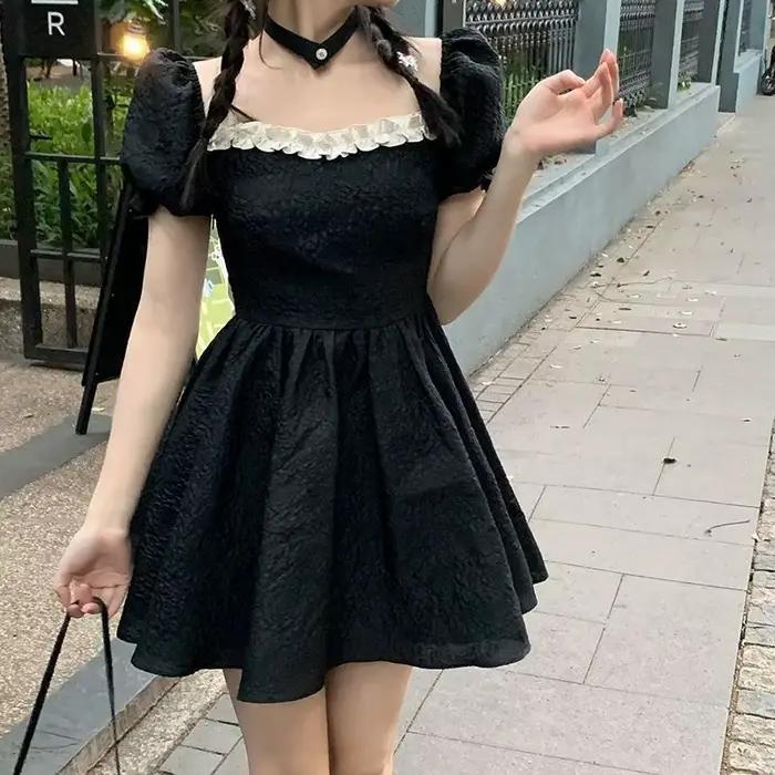 Mini robe femmes Vintage vacances d'été Style de rue Chic col carré dames robe d'été mince Ins fête