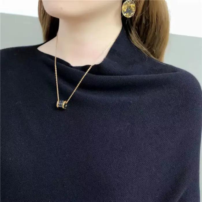 Nouvelle collection Printemps 2026 : Cape pull poncho en tricot de laine de luxe ornée de diamants,