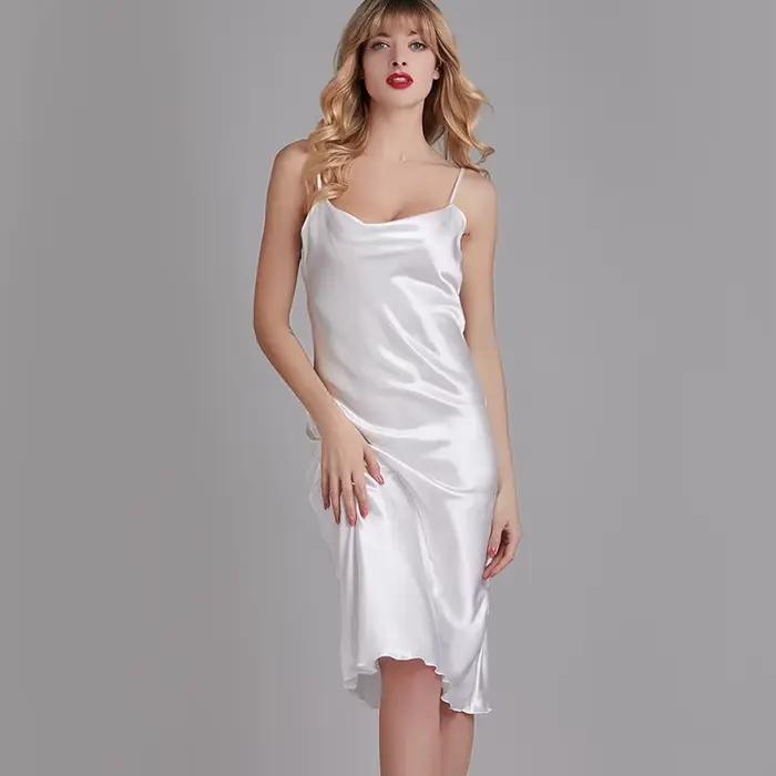 Chemise de nuit en satin soyeux pour femme, bretelles spaghetti, vêtements de nuit d'été, vêtements