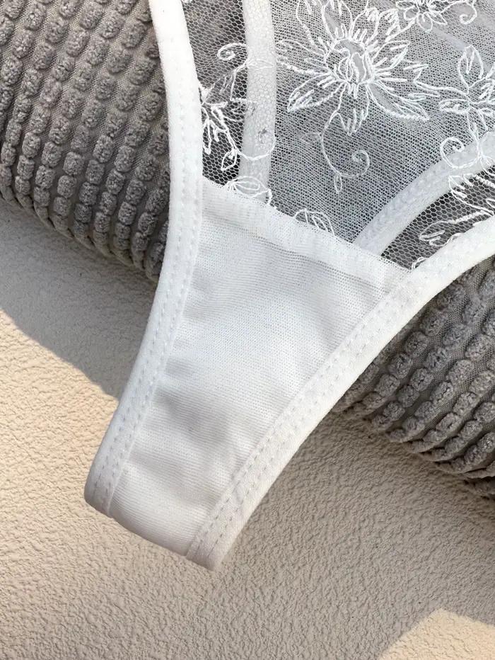 Ensemble de lingerie sexy blanche, une expérience de vie intime quotidienne à la fois pure et qui dégage un attrait irrésistible ZA824057