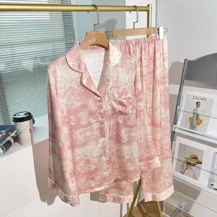 Pyjama imprimé français haut de gamme pour femmes printemps et automne nouveau style paresseux doux homewear pyjamas en soie pour les femmes vêtements de nuit