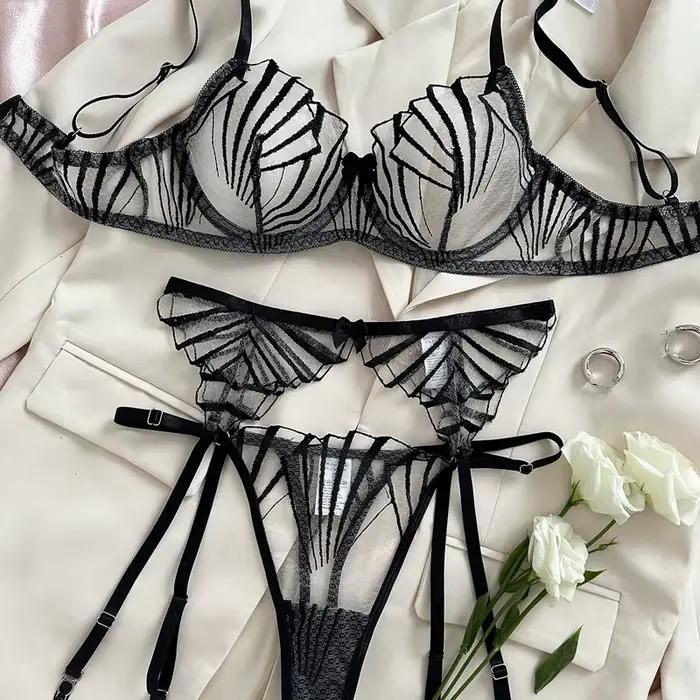 Ensemble de lingerie sexy pour femme, soutien-gorge et culotte sensuels, lingerie romantique pour femme, ensembles de lingerie sexy, tenue sexy, string