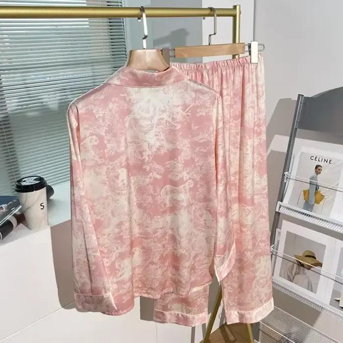 Pyjama imprimé français haut de gamme pour femmes printemps et automne nouveau style paresseux doux homewear pyjamas en soie pour les femmes vêtements de nuit