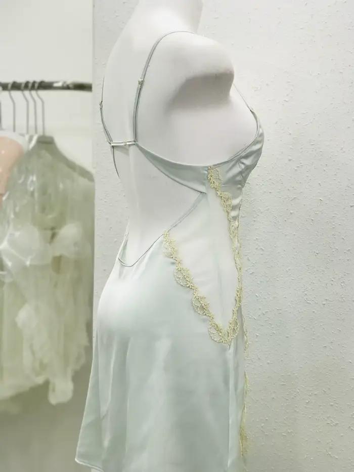 Robe de nuit fine en dentelle avec coussin de poitrine, vêtements de nuit sexy, pur désir féminin, fleur de formage, original, 2023