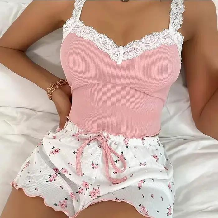 Pyjama sexy féminin en polyester et élasthanne patchwork rose pour nuit romantique et détente