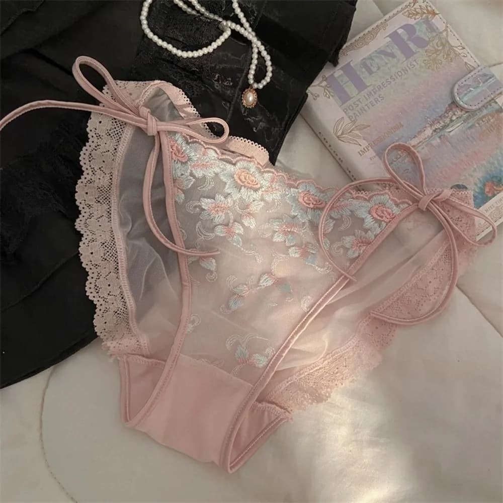 Culotte transparente brodée à fleurs taille basse en dentelle pour femme avec entrejambe en coton