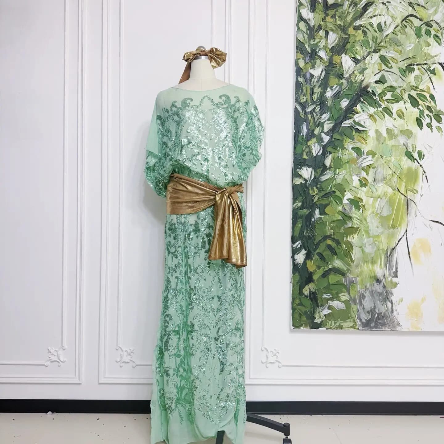Robe de danse orientale pour femmes, costume de scène Shaabi Baladi Saidi, robe à paillettes + foula