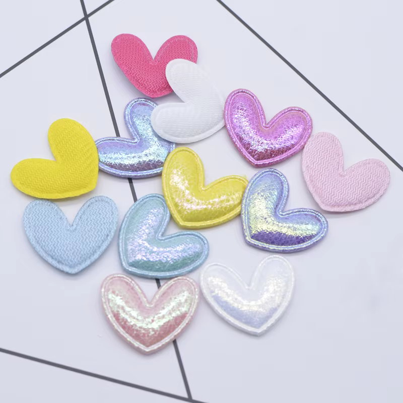 100 pièces de patchs en cuir brillant rembourrés en forme de cœur de 25*22mm, appliques pour vêtemen