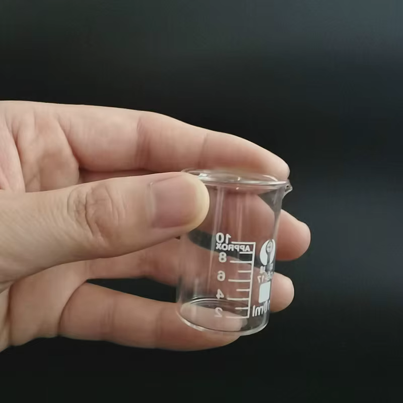 Nouveau 5 ml, 10 ml, 25 ml, 50 ml, 100 ml, 150 ml, 200 ml, 250 ml, 1000 ml bécher en verre Pyrex Bor