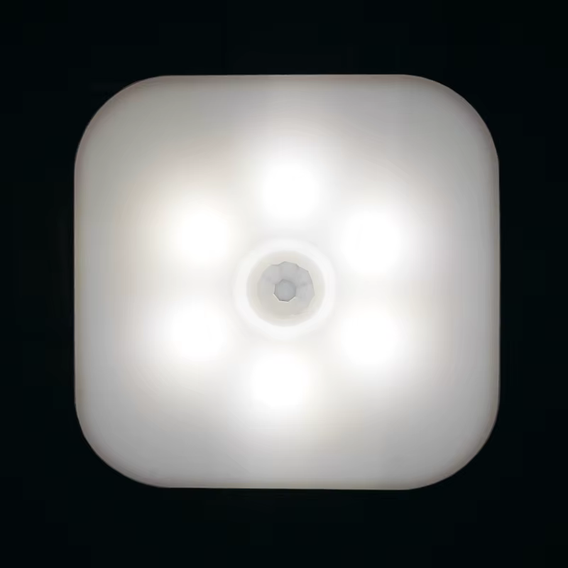 Veilleuse avec prise ue capteur de mouvement intelligent LED lampe de nuit capteur de mouvement lumi