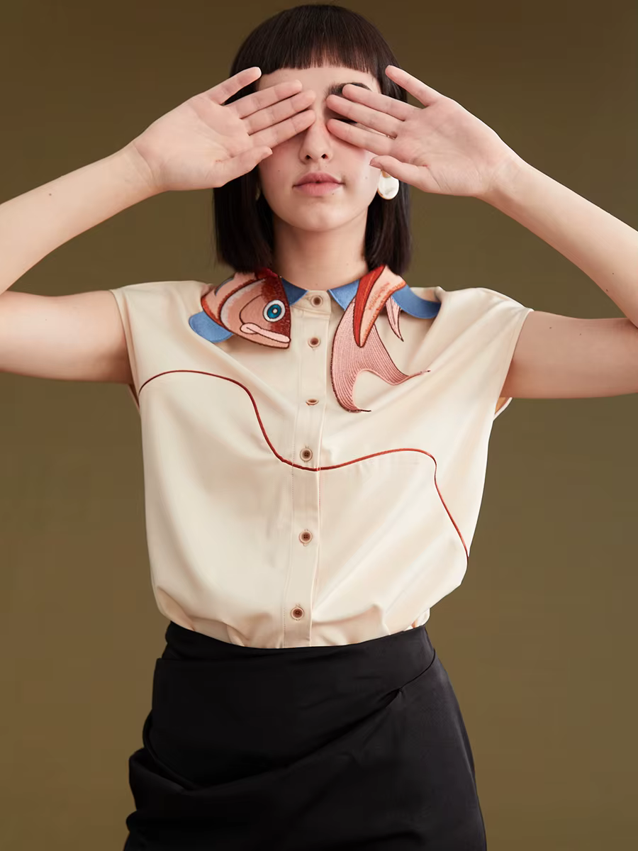 Chemise à manches courtes pour femmes, brodée irrégulière, poisson Koi, printemps et automne