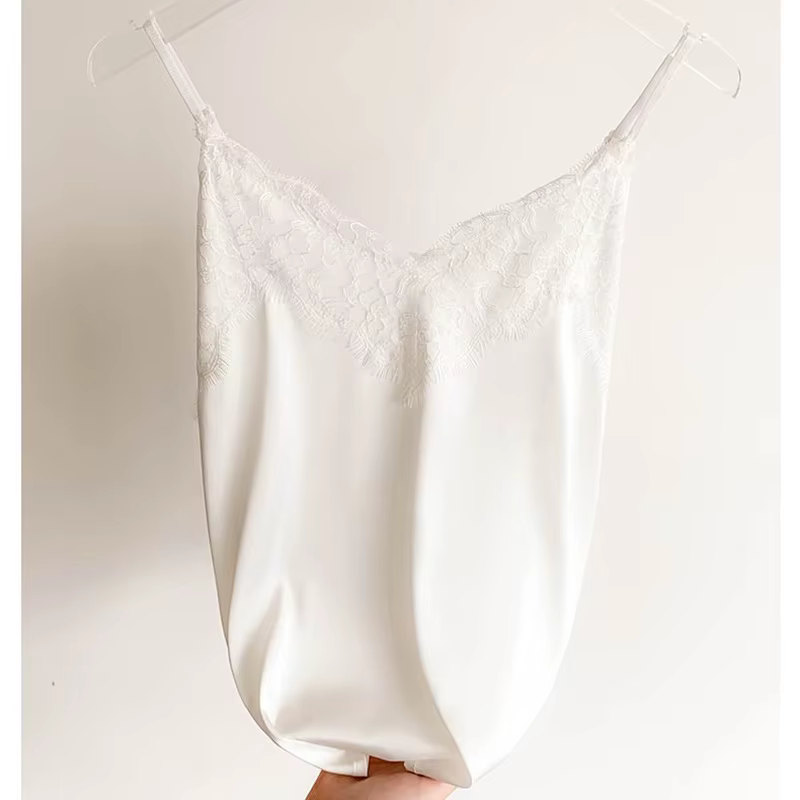 Sexy dentelle Camisole femmes soie col en v hauts été nouveau sans manches décontracté débardeurs fe