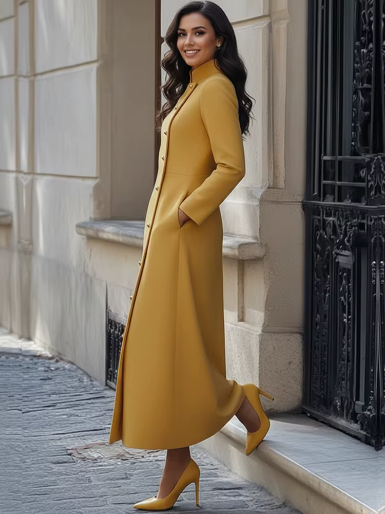 Robe longue boutonnée diagonale à col mandarin jaune pour femme Freeacy, idéale pour les invitées de