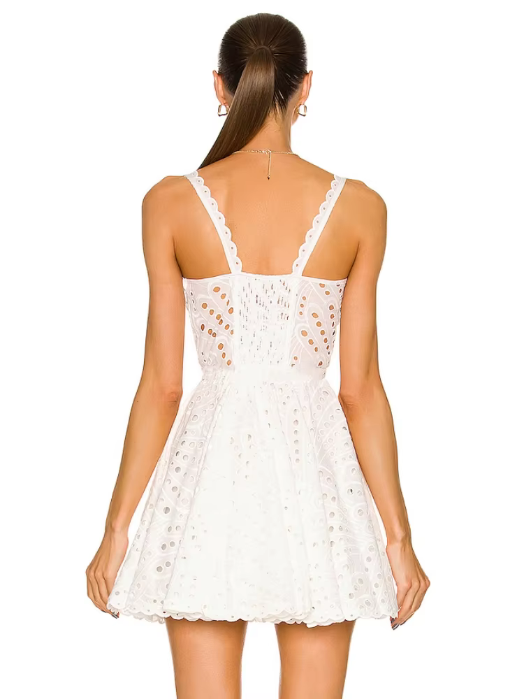 Mini robe en dentelle blanche évidée pour femme, bretelles en dentelle, taille haute, robe trapèze, 