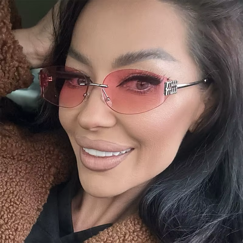 Lunettes de soleil ovales sans bords pour femmes, UV400, verres noirs dégradés surdimensionnés, mont