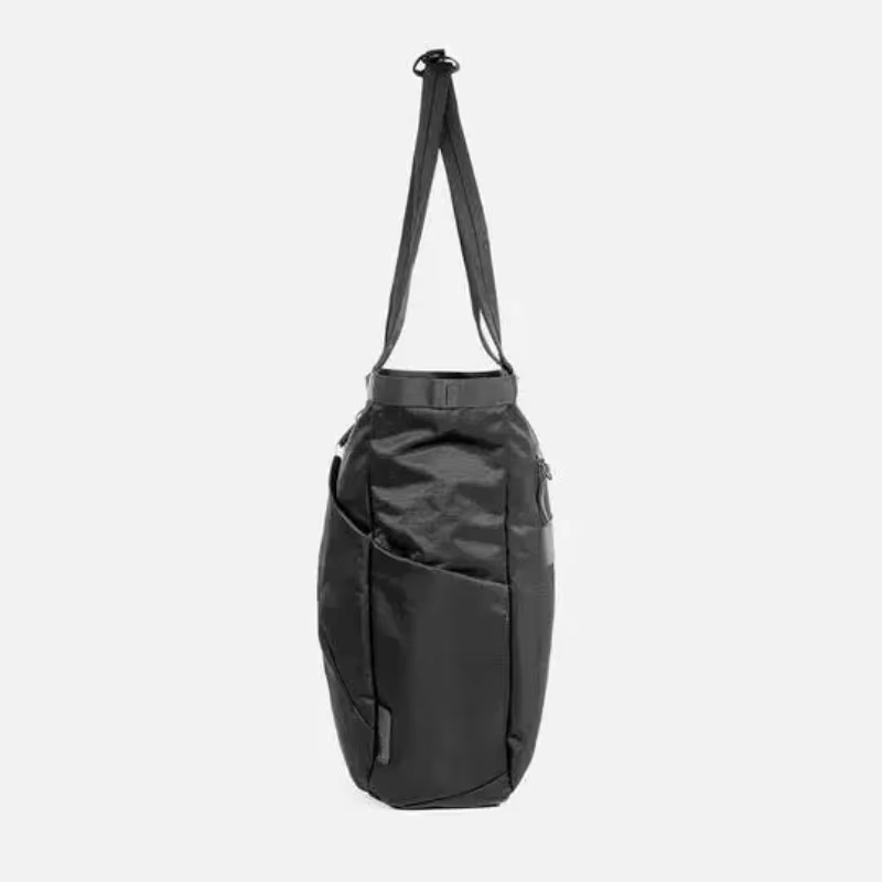 Go Tote 2 est simple, léger et facile à transporter. Sac fourre-tout de grande capacité, sac de rang