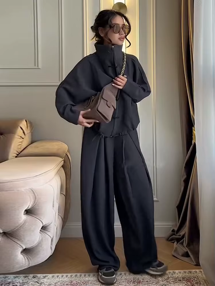 Ensemble deux pièces pour femme : Haut à col montant zippé à manches longues avec nœud et boutons, p