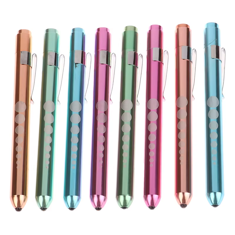 Lampe de poche LED réutilisable avec jauge de pupille, stylo à pince de poche, lampe torche médicale
