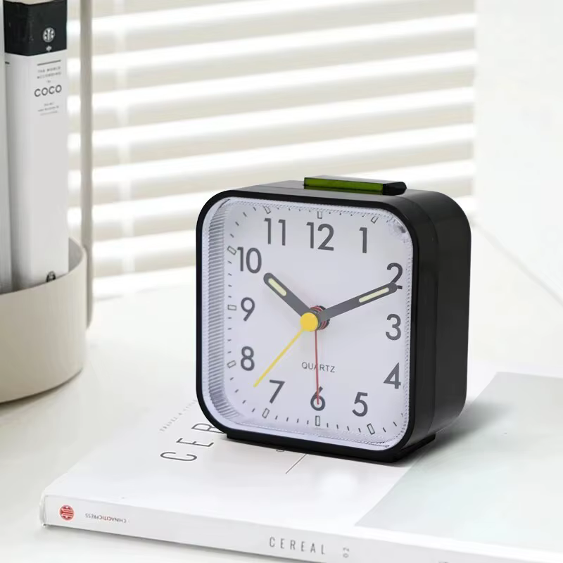 Petite réveil à veilleuse Simple, bureau de chevet avec fonction Snooze, horloge à Quartz en plastiq