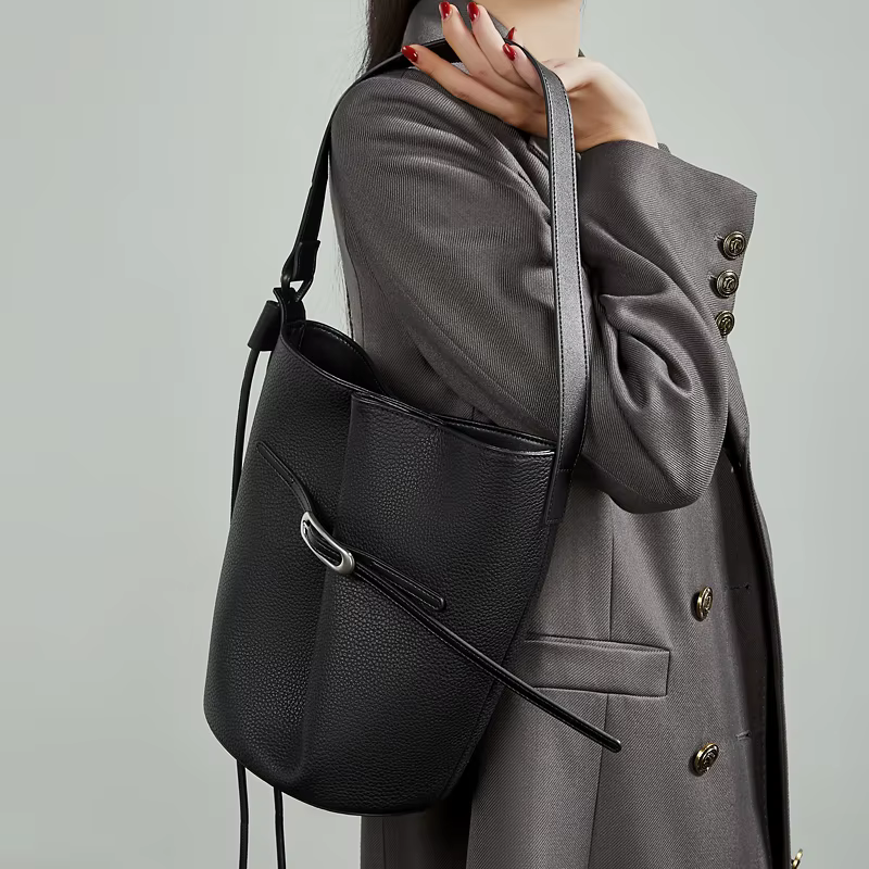 BURMINSA Sacs seau de luxe en cuir véritable pour femmes, sacs à bandoulière minimalistes de créateu