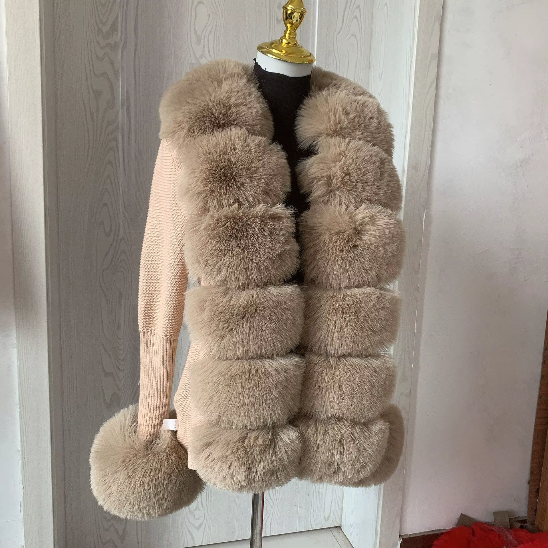 Cardigan court en tricot pour femme, collection printemps-automne, en fausse fourrure, avec col en f