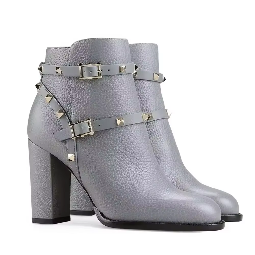 Bottines à rivets en cuir véritable pour femme, bottes courtes à talons épais et bout rond avec bouc