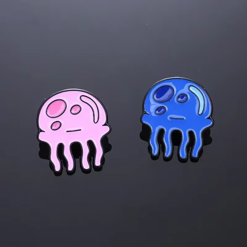 Badges métalliques de méduse Kawaii, bleu rose, broches d'animaux de dessin animé, sac de vêtements 