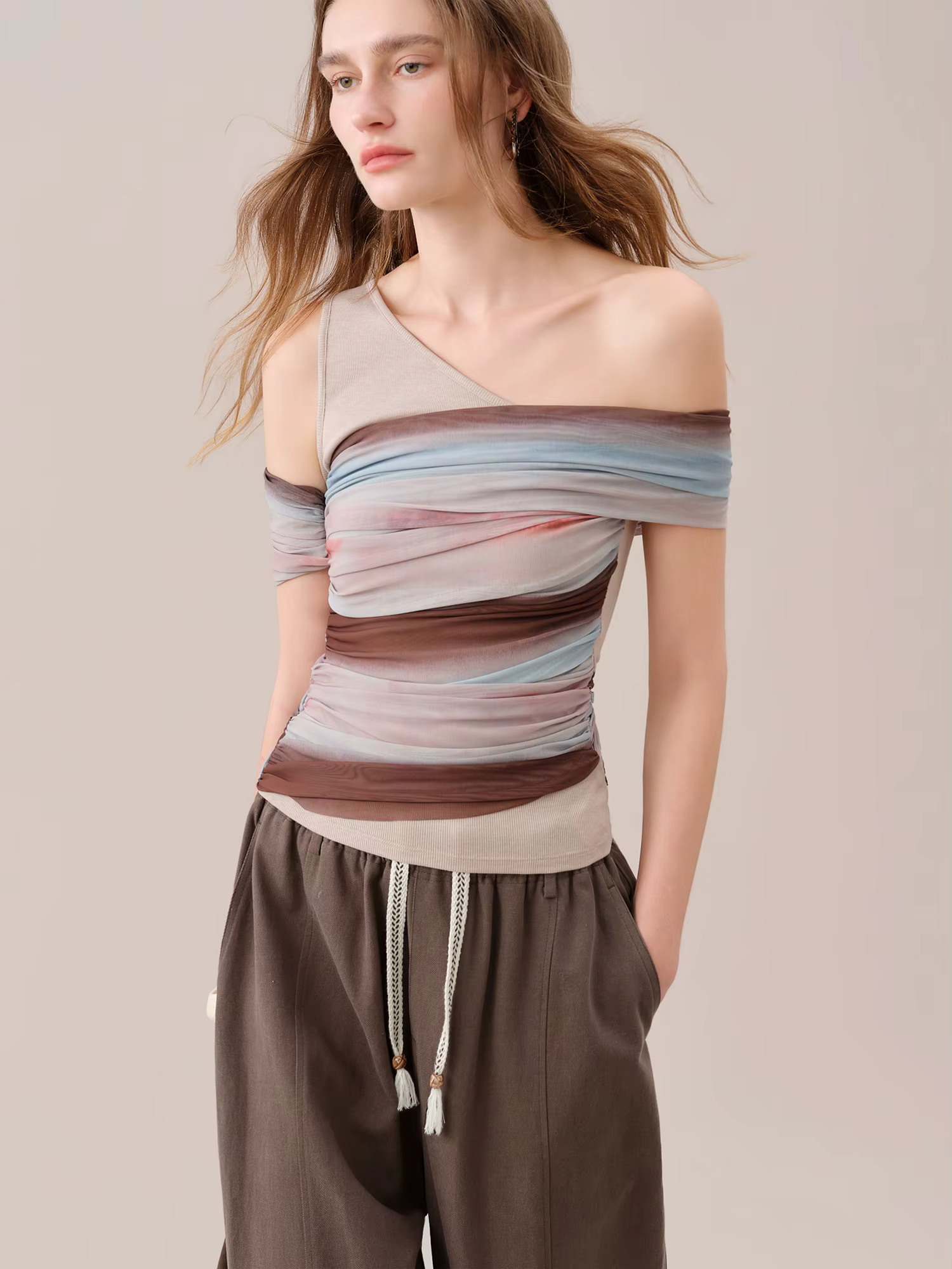 FSLE【Série Premium】T-shirt en tricot à col asymétrique et manches courtes pour femme, style rétro ét