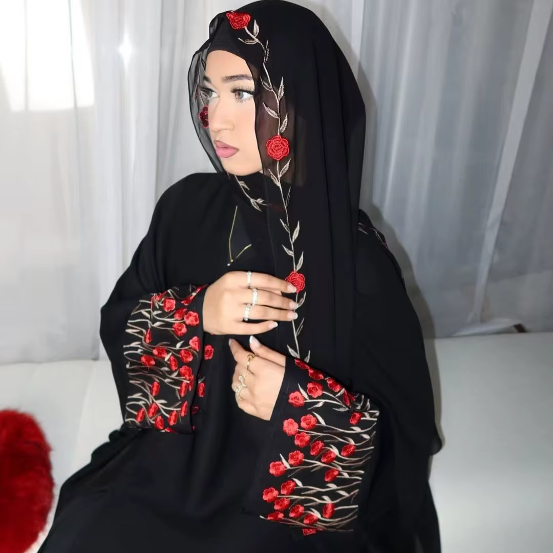 Vêtements islamiques broderie de fleurs noires Abayas pour femmes Cardigan de dubaï musulman saoudie
