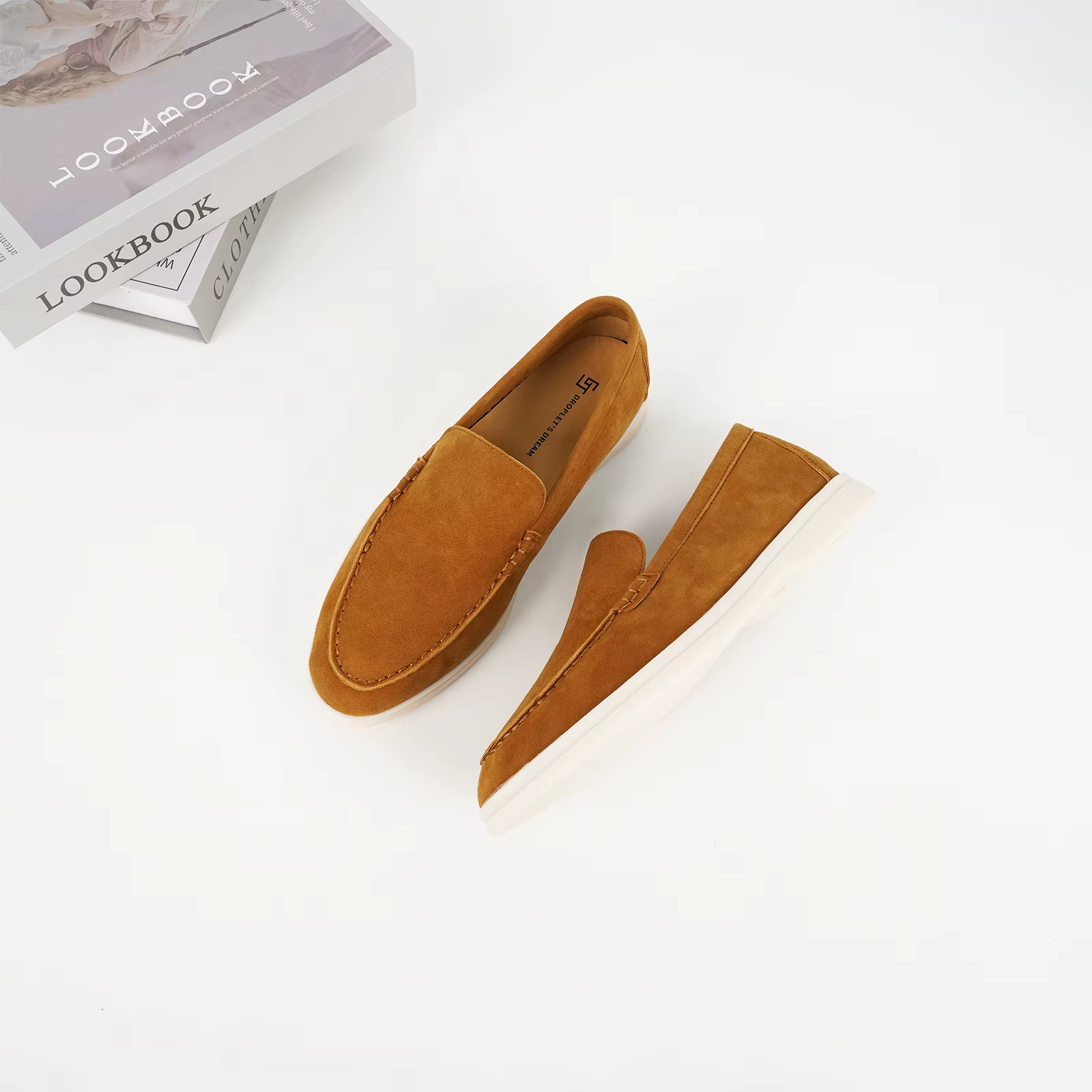 2025 Mocassins confortables en cachemire antidérapants pour femmes, chaussures de conduite à bout ro