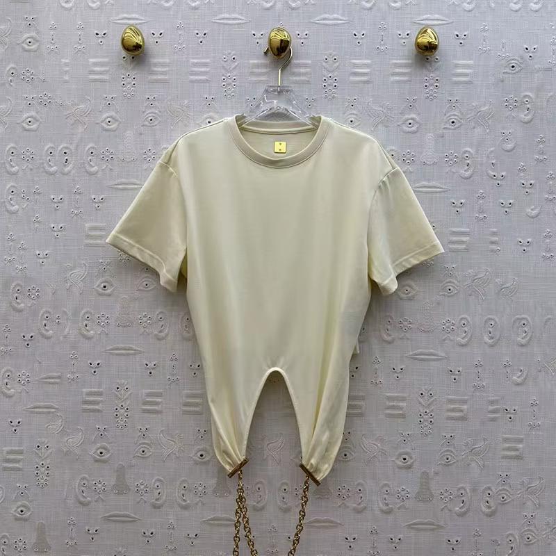 T-shirt asymétrique à col rond et manches courtes pour femme, orné de chaînes, décontracté et de hau
