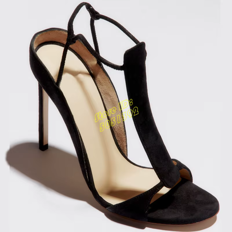 Sandales à bride en T en daim à bout ouvert, talon aiguille fin, style défilé, collection été 2026, 