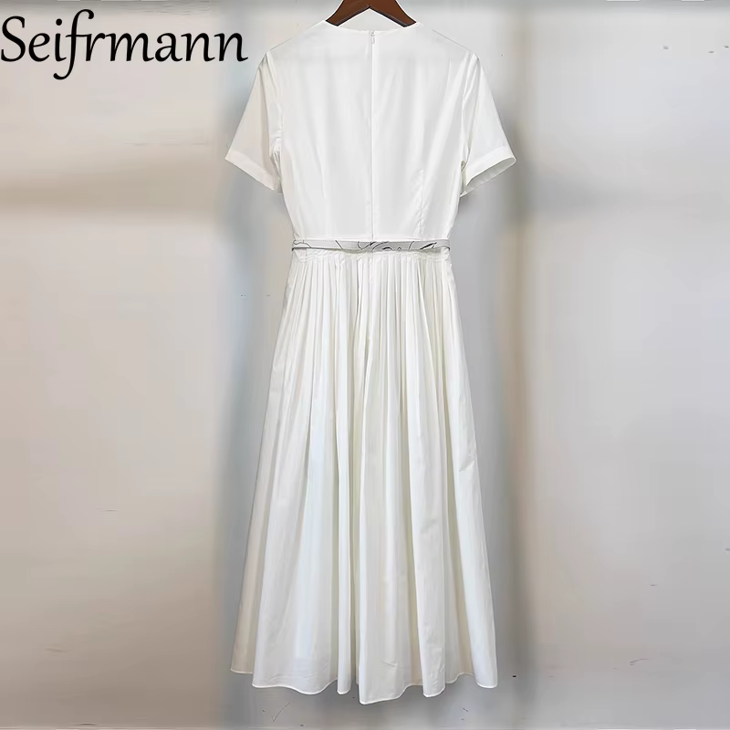 Seifrmann – robe en popeline imprimée fond blanc, col rond, manches courtes, taille cintrée, jupe lo