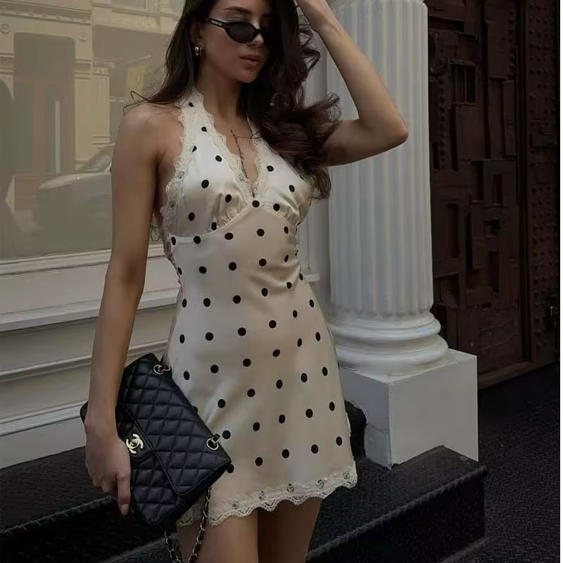 YENKYE dentelle épissé à pois Robe licou femmes élégant a-ligne Mini Sexy dos nu robes Robe d'été 20