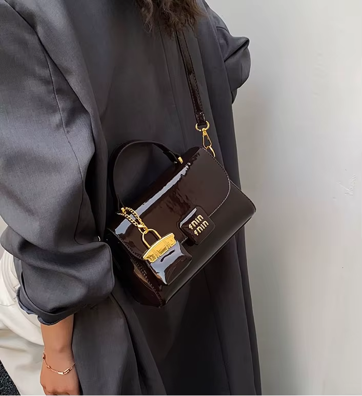 Sac bandoulière chic et tendance pour femme, sac messager texturé de créateur, sac fourre-tout minim
