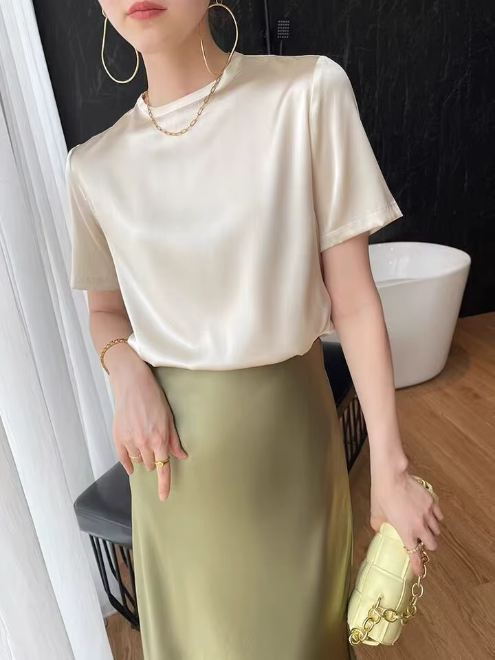 Soie Satin manches courtes t-shirts Style coréen Slip femme vêtements d'été élégant noir marron haut