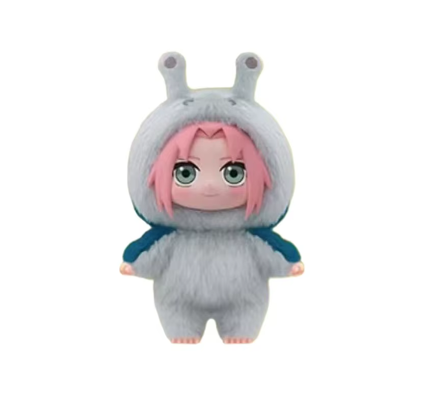 Une série de jouets en peluche mignons, sacs à dos de dessin animé, pendentifs, coffrets cadeaux pér
