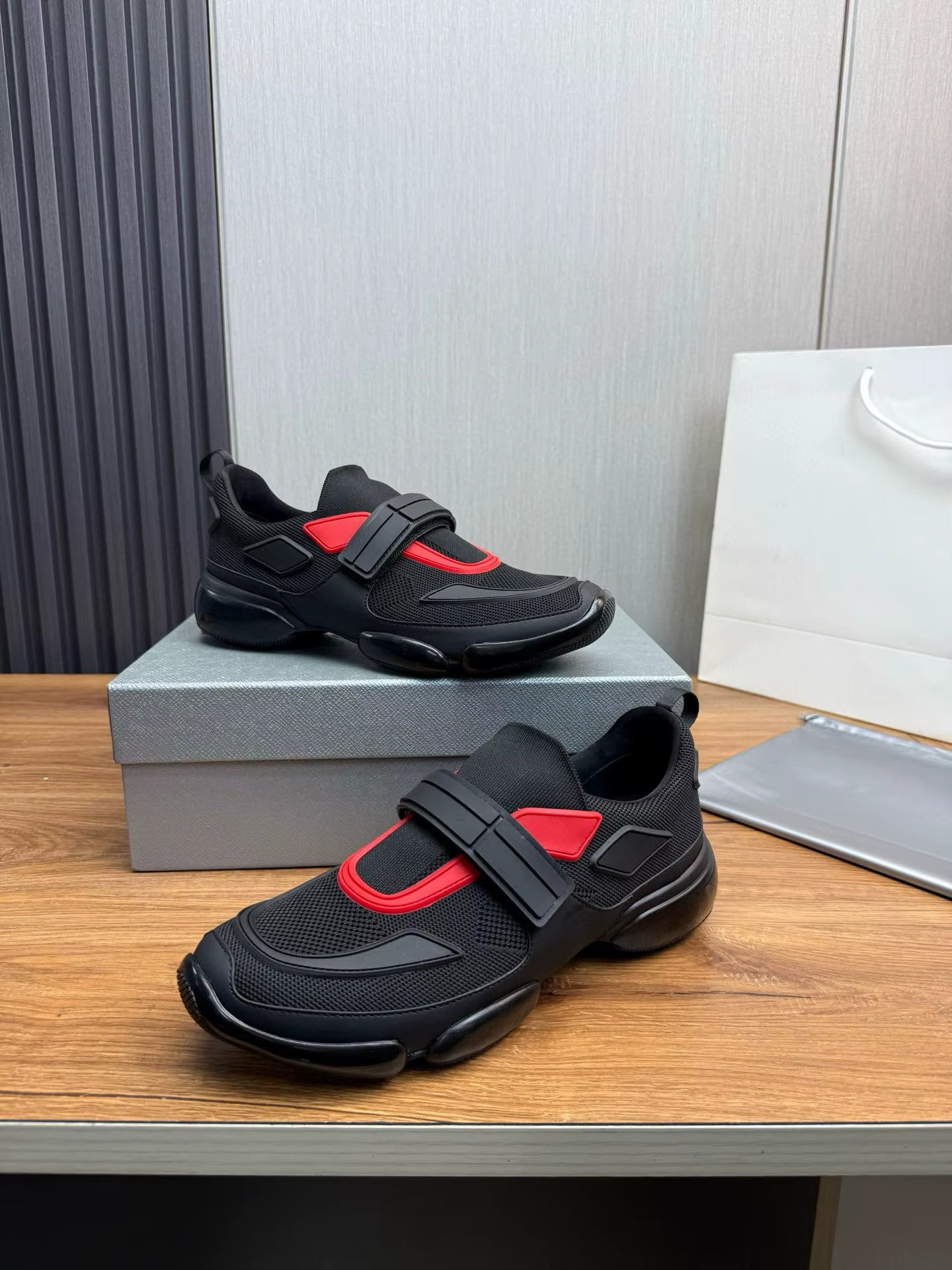 Chaussures de sport de luxe pour l'extérieur, baskets décontractées adaptées aux hommes et aux femme